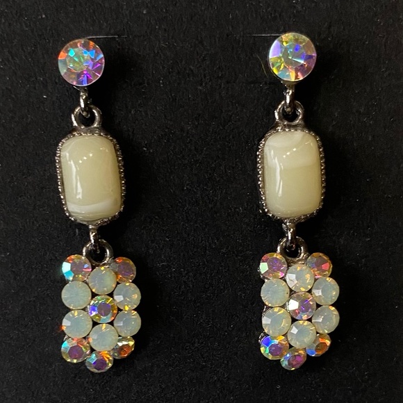 - Sea foam Green w ab Crystal pierced Drop Earring-SALE - Picture 3 of 14